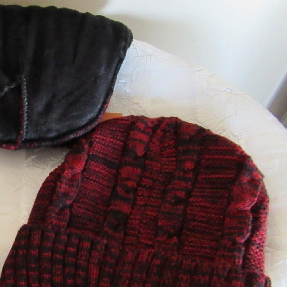Red/ Blk Multi mix Touque - Picture 11 of 11